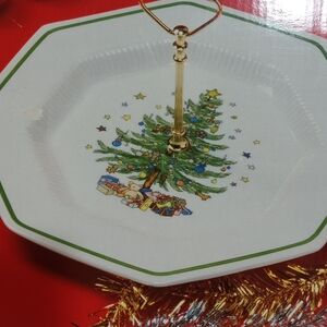 Festive Christmas Tree Plate with Gold Handle